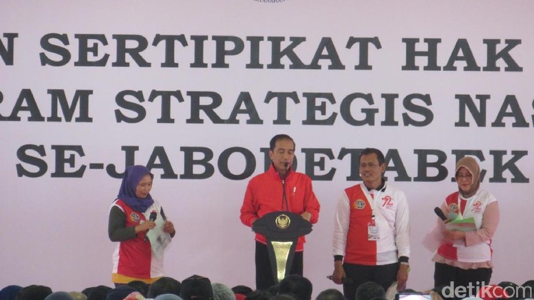 Jokowi Akan Bagikan 7 Juta Sertifikat Tanah di 2018 Jokowi Akan Bagikan 7 Juta Sertifikat Tanah di 2018