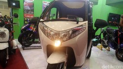 Roda 3 Listrik Asyik Buat Emak-emak Roda 3 Listrik Asyik Buat Emak-emak