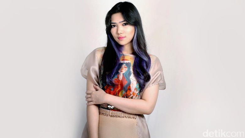 Pa-ra- dox: Curahan Hati Isyana Sarasvati Pa-ra- dox: Curahan Hati Isyana Sarasvati