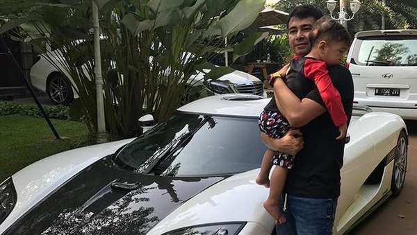 Raffi Dikejar Petugas Pajak, Raisa Sudah Sebar Undangan Nikah Raffi Dikejar Petugas Pajak, Raisa Sudah Sebar Undangan Nikah