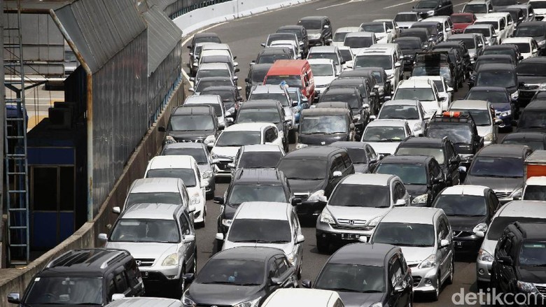 RI Larang Produksi Mobil Berbahan Bakar Minyak di 2040 RI Larang Produksi Mobil Berbahan Bakar Minyak di 2040