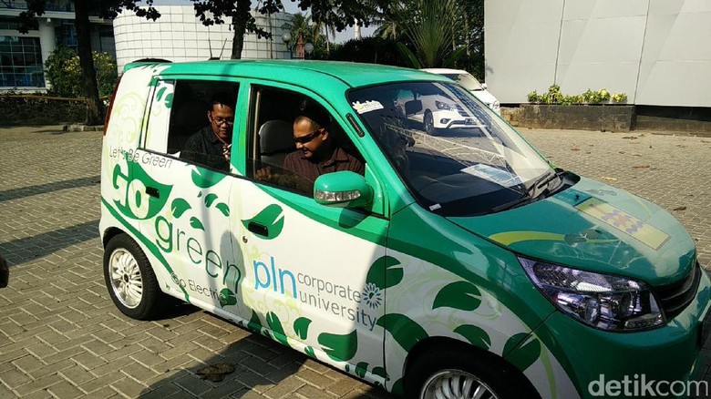 Meski Ada Mobil Listrik, Permintaan BBM Diperkirakan Tetap Tinggi Meski Ada Mobil Listrik, Permintaan BBM Diperkirakan Tetap Tinggi