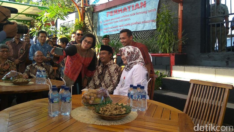 Saat Sri Mulyani Puji dan Ajak Selfie Kades Hebat dari Klaten Saat Sri Mulyani Puji dan Ajak Selfie Kades Hebat dari Klaten