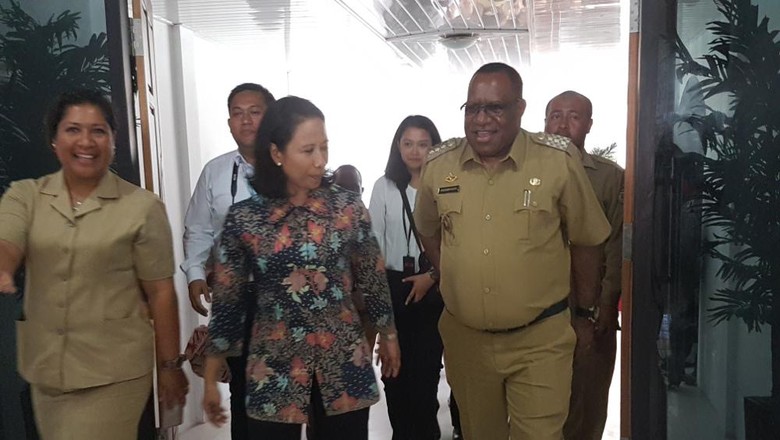 Bupati Jayawijaya: Di Masa Jokowi, Harga BBM Dari Rp 30.000 Jadi Rp 6.500 Bupati Jayawijaya: Di Masa Jokowi, Harga BBM Dari Rp 30.000 Jadi Rp 6.500
