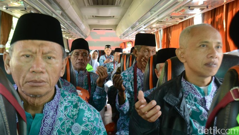 4 Calon Haji dari Rembang Gagal Berangkat ke Tanah Suci 4 Calon Haji dari Rembang Gagal Berangkat ke Tanah Suci
