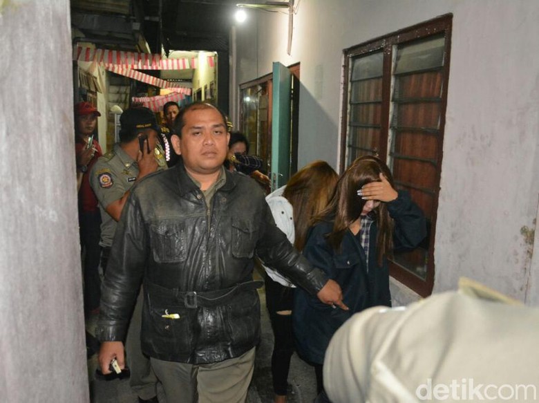 PSK asal Jawa Barat Terjaring Razia di Kawasan Tretes PSK asal Jawa Barat Terjaring Razia di Kawasan Tretes