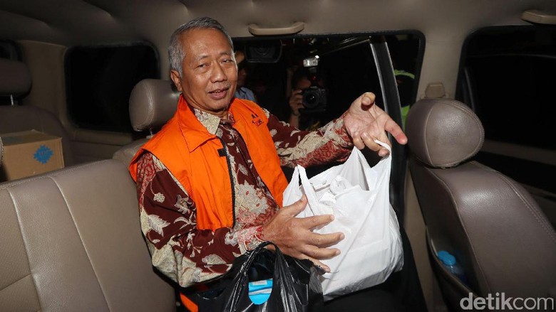 Keris-Tombak Disita KPK, Dirjen Hubla: Itu untuk Perang Baratayuda Keris-Tombak Disita KPK, Dirjen Hubla: Itu untuk Perang Baratayuda