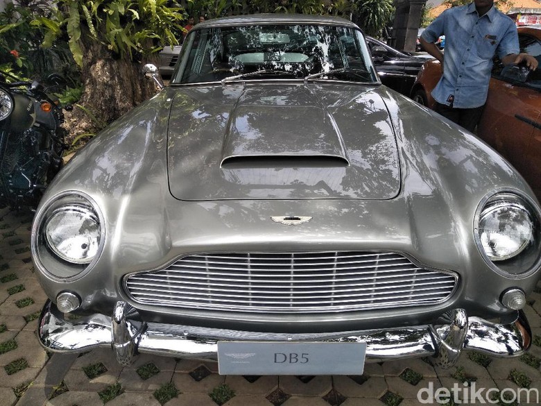 Mobil James Bond Ini Siap Touring di Indonesia Mobil James Bond Ini Siap Touring di Indonesia