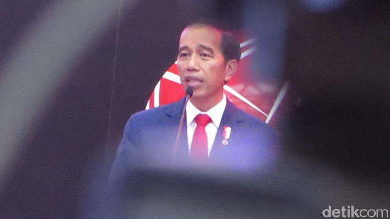 Jokowi: Banyak Hal Positif, tapi Kita Senangnya yang Kayak Saracen Jokowi: Banyak Hal Positif, tapi Kita Senangnya yang Kayak Saracen