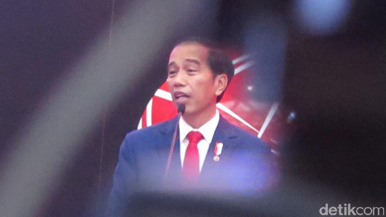 Meski Ada Ancaman Teroris, Jokowi Tetap Temui Warga di Cirebon