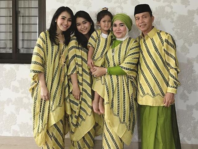 Ayu Ting Ting Soal Umrah: Umrah Kalau Ada Rezeki Saya Berangkat Bayar! Ayu Ting Ting Soal Umrah: Umrah Kalau Ada Rezeki Saya Berangkat Bayar!