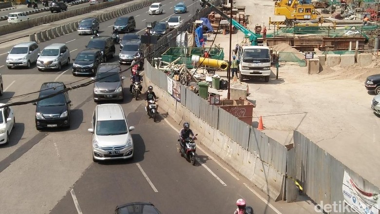 Bukan Larangan Motor, Ini Usul Warga Urai Macet di Jalan Sudirman Bukan Larangan Motor, Ini Usul Warga Urai Macet di Jalan Sudirman