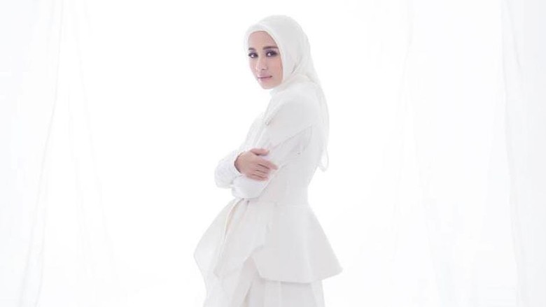 Laudya Chyntia Bella Sering Curhat tentang Calon Suami pada Chelsea Olivia Laudya Chyntia Bella Sering Curhat tentang Calon Suami pada Chelsea Olivia