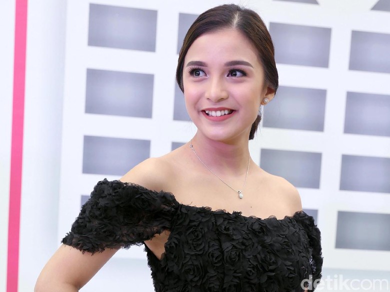 Gara-gara Rujak, Chelsea Olivia Dikabarkan Hamil Lagi Gara-gara Rujak, Chelsea Olivia Dikabarkan Hamil Lagi