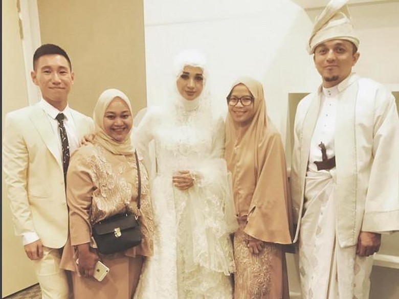 Zaskia Sungkar hingga Julie Estelle Jadi Bridesmaid di Nikahan Laudya Cynthia Bella Zaskia Sungkar hingga Julie Estelle Jadi Bridesmaid di Nikahan Laudya Cynthia Bella