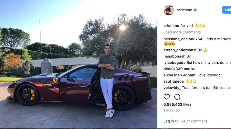Cristiano Ronaldo Pamer Foto Habis Beli Ferrari Cristiano Ronaldo Pamer Foto Habis Beli Ferrari