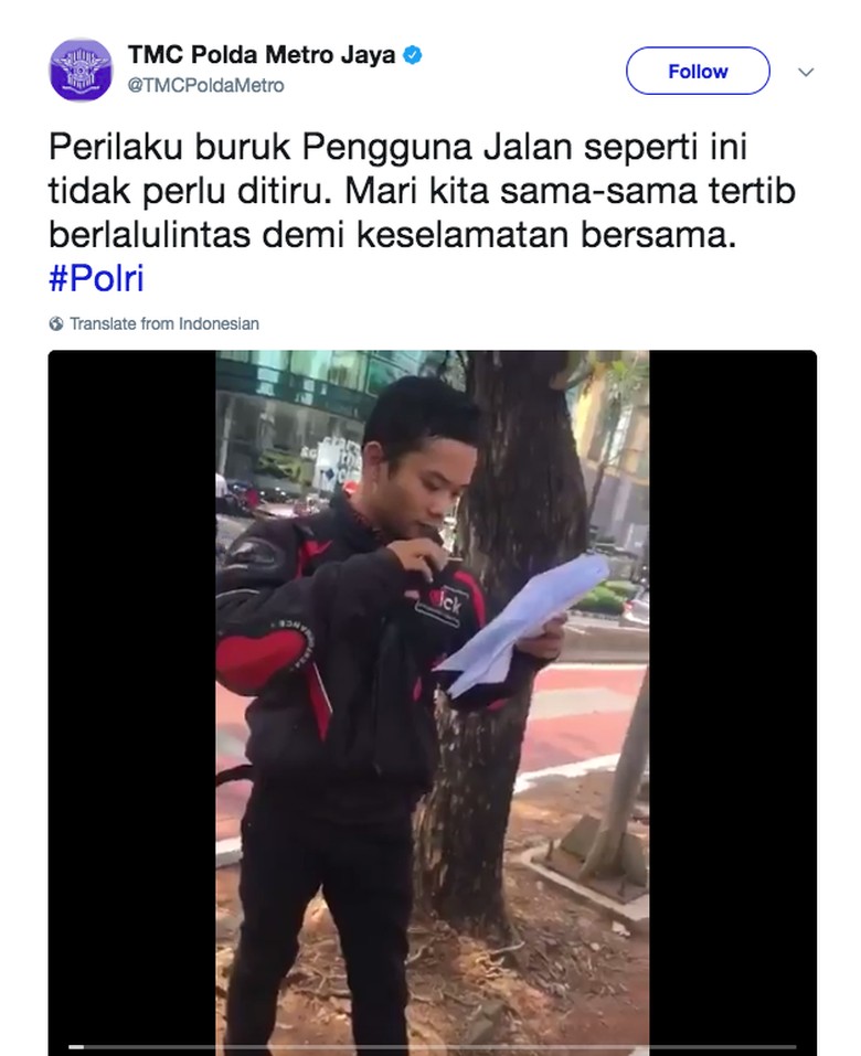 Masuk Jalur Busway, Pemotor Ini Malah Galak Saat Ditilang Masuk Jalur Busway, Pemotor Ini Malah Galak Saat Ditilang