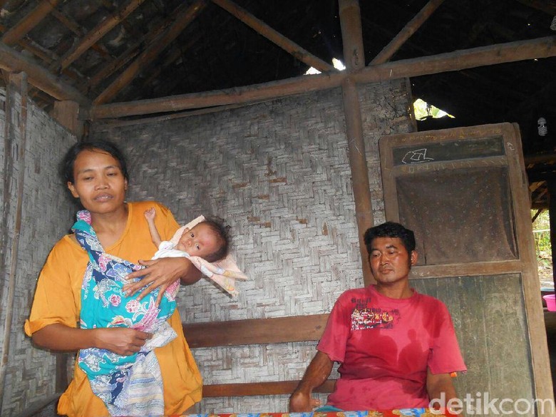 Nisa, Penderita Gizi Buruk di Blitar Hidup di Rumah Tak Layak Nisa, Penderita Gizi Buruk di Blitar Hidup di Rumah Tak Layak