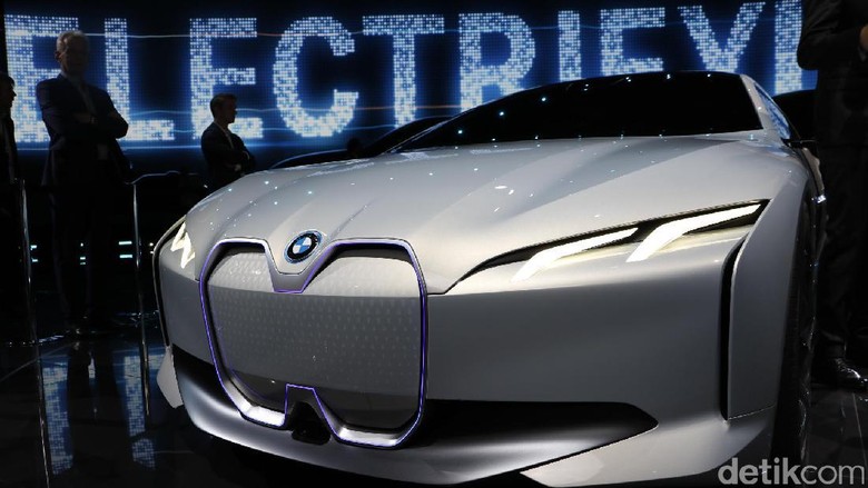 BMW i Vision Dynamics, Mobil Listrik yang Bisa Berlari Kencang BMW i Vision Dynamics, Mobil Listrik yang Bisa Berlari Kencang