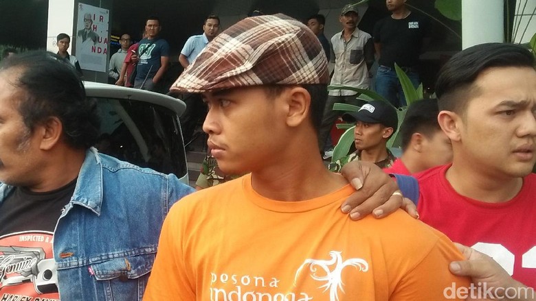 Polisi Telusuri Keterlibatan Dodik Penghina Iriana dengan Saracen Polisi Telusuri Keterlibatan Dodik Penghina Iriana dengan Saracen