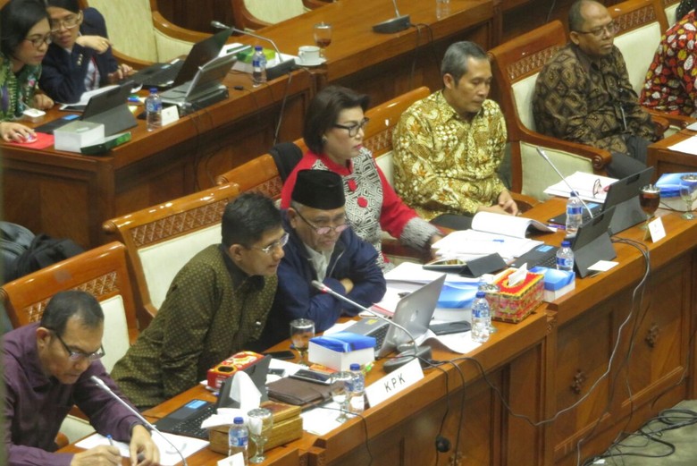 Praperadilan Novanto Ditunda, Strategi KPK Ulur Waktu? Praperadilan Novanto Ditunda, Strategi KPK Ulur Waktu?