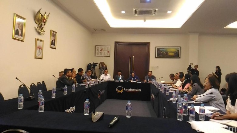 Diskusi di NasDem, KPK: Calon Kepala Daerah Harus Bebas Mahar Diskusi di NasDem, KPK: Calon Kepala Daerah Harus Bebas Mahar