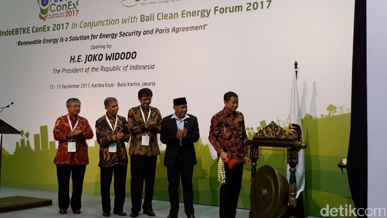 Jonan: Dalam 10 Bulan Sudah Ada 700 MW Energi Terbarukan Jonan: Dalam 10 Bulan Sudah Ada 700 MW Energi Terbarukan