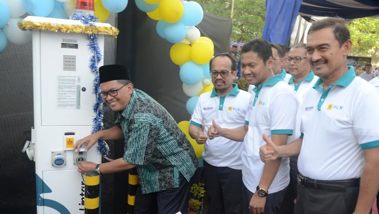 PLN Bikin SPBU Listrik di Cikapundung River Spot PLN Bikin SPBU Listrik di Cikapundung River Spot