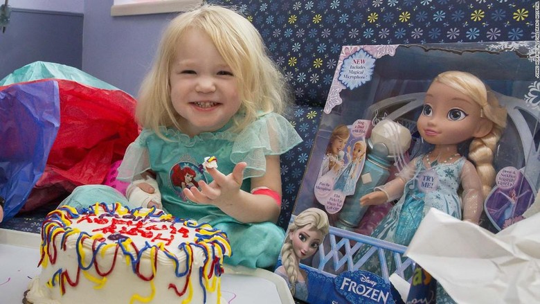 Willow Stine merayakan ultah saat badai Irma/Foto: John Hopkins All Childrens Hospital/CNN Willow Stine merayakan ultah saat badai Irma/Foto: John Hopkins All Childrens Hospital/CNN