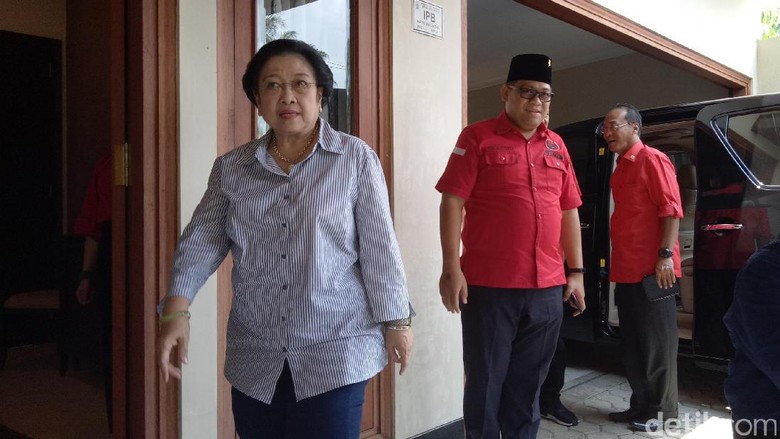 Tiba di Palembang untuk Konsolidasi PDIP, Megawati Dijamu Mi Celor Tiba di Palembang untuk Konsolidasi PDIP, Megawati Dijamu Mi Celor
