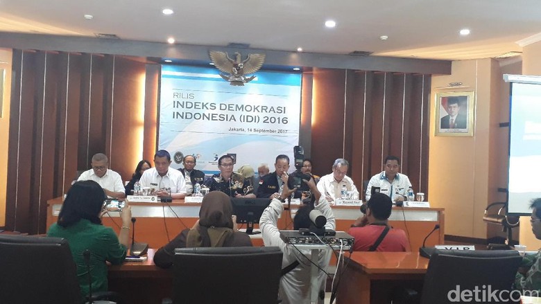 BPS: Indeks Demokrasi Indonesia Turun BPS: Indeks Demokrasi Indonesia Turun
