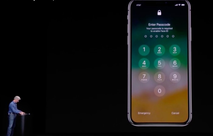 Momen bos Apple gagal pakai Face ID. Foto: istimewa Momen bos Apple gagal pakai Face ID. Foto: istimewa