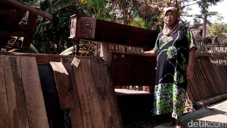 Satu Keluarga Sakit, Rumahnya Roboh Diterjang Angin di Jepara Satu Keluarga Sakit, Rumahnya Roboh Diterjang Angin di Jepara