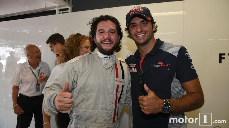 Jon Snow dan Ser Davos Bertarung Melalui F1 Jon Snow dan Ser Davos Bertarung Melalui F1