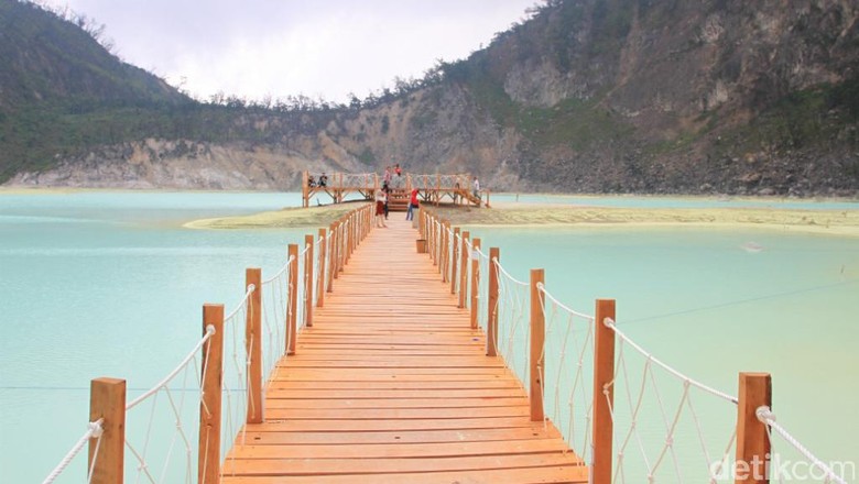 Kini Kawah Putih punya dermaga baru (Wisma/detikTravel) Kini Kawah Putih punya dermaga baru (Wisma/detikTravel)
