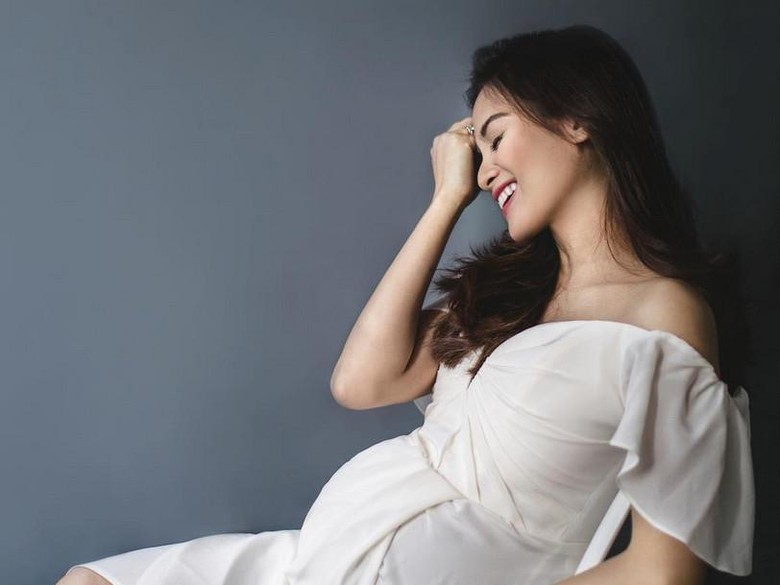 Jelang Lahiran, Acha Septriasa Curhat di Instagram Jelang Lahiran, Acha Septriasa Curhat di Instagram