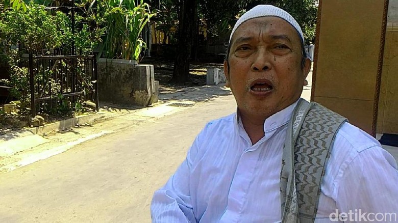 Kaget Husni Dibunuh Mantan Karyawan, Tetangga: Pak Kaji Orang Baik Kaget Husni Dibunuh Mantan Karyawan, Tetangga: Pak Kaji Orang Baik