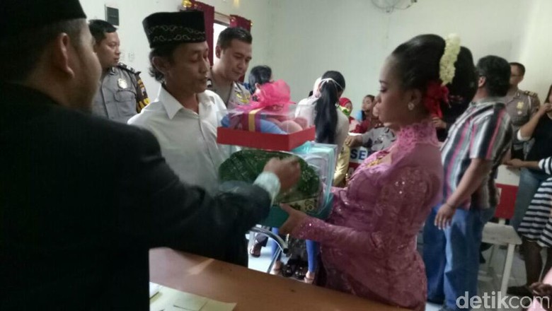 Gara-gara Mencuri Untuk Nikah, Dedy Akhirnya Ijab Kabul di Polsek Gara-gara Mencuri Untuk Nikah, Dedy Akhirnya Ijab Kabul di Polsek