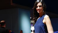 Senyum Manis di Frankfurt Motor Show Senyum Manis di Frankfurt Motor Show