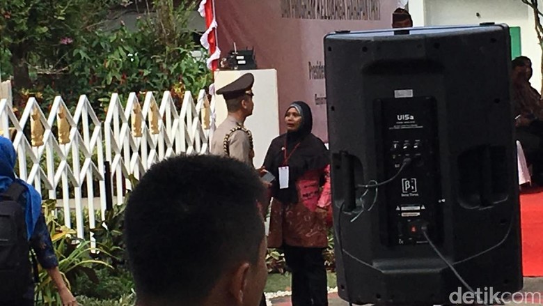 Dikasih Sepeda, Ibu di Banjarmasin Malah Minta Laptop ke Jokowi