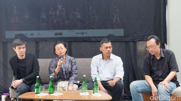 Pentas Dionysus akan Gunakan 6 Bahasa Lokal Indonesia Pentas Dionysus akan Gunakan 6 Bahasa Lokal Indonesia