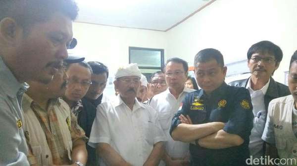 BNPB Pastikan Kesiapan Logistik untuk Pengungsi Gunung Agung BNPB Pastikan Kesiapan Logistik untuk Pengungsi Gunung Agung