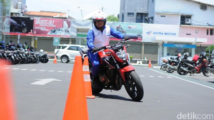 Mekanik Honda Asal Semarang Siap Berkompetisi Safety Riding di Jepang Mekanik Honda Asal Semarang Siap Berkompetisi Safety Riding di Jepang