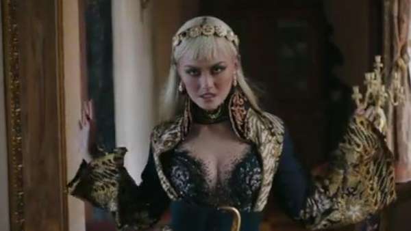 Reaksi Bule Nonton Video Long As I Get Paid Agnez Mo Reaksi Bule Nonton Video Long As I Get Paid Agnez Mo