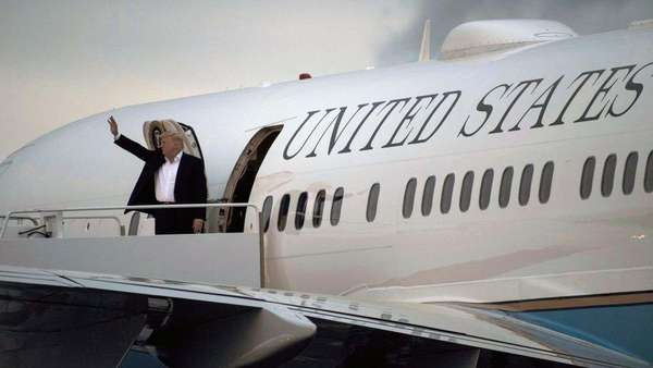 Pesawat Kepresidenan Air Force One ala Donald Trump Pesawat Kepresidenan Air Force One ala Donald Trump