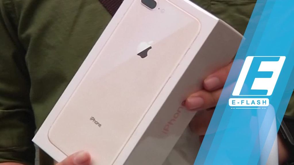 Mereka yang Rela Antre Berhari-hari Demi iPhone 8 Mereka yang Rela Antre Berhari-hari Demi iPhone 8