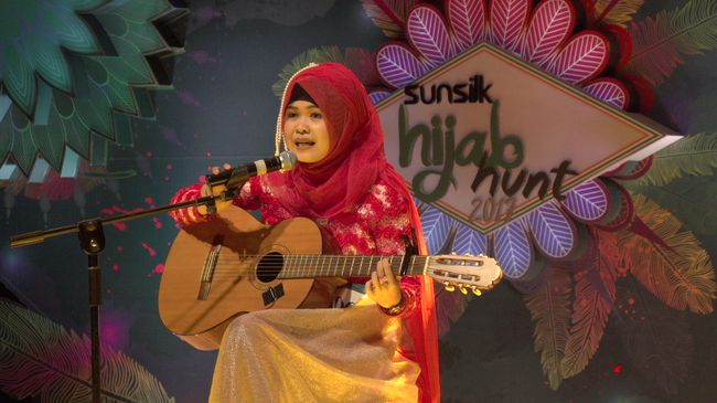 23 Besar Sunsilk Hijab Hunt 2017 Medan - Putri Athirah