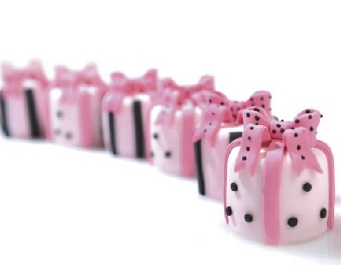 Ragam Desain Kue Pengantin Sesuai Tema Pesta Ragam Desain Kue Pengantin Sesuai Tema Pesta