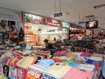 Russian Market, Surga Belanja Tersembunyi di Vietnam Russian Market, Surga Belanja Tersembunyi di Vietnam