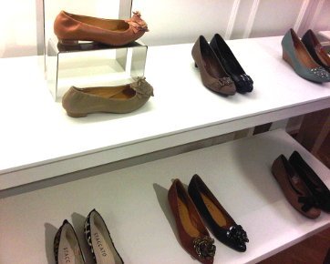Lirik Diskon Sepatu Hingga 50% di Gerai Staccato Lirik Diskon Sepatu Hingga 50% di Gerai Staccato